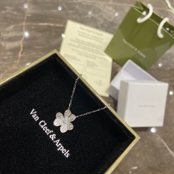 Van Cleef & Arpels Necklace - Picture 3 of 5